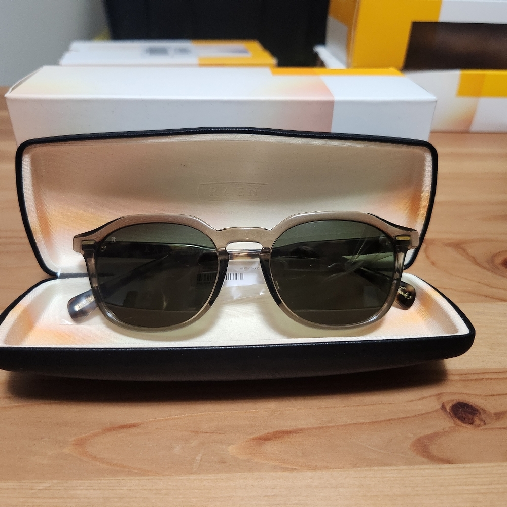 Raen Sunglasses Glive Tortoise
